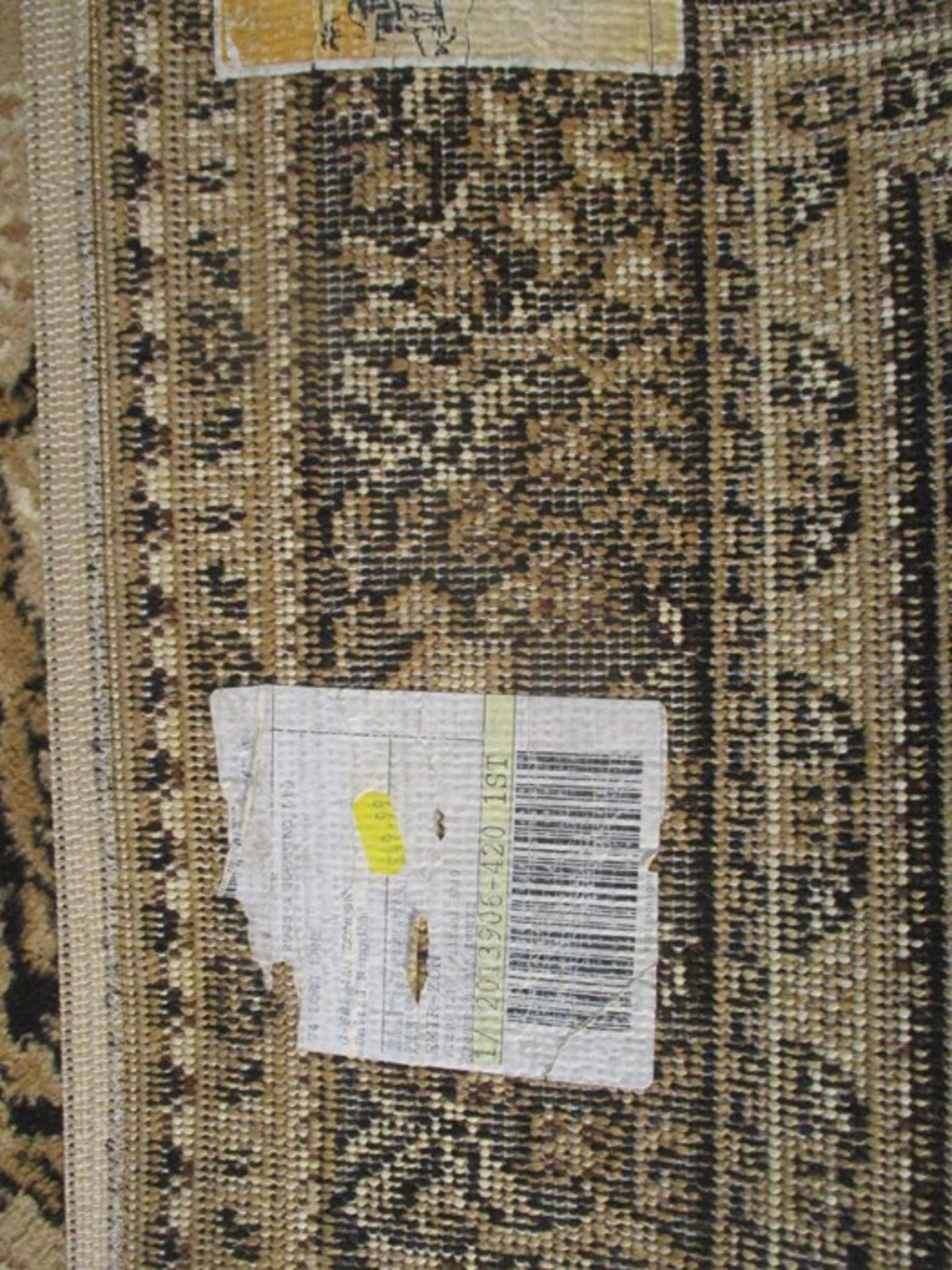 A brown patterned rug - Image 6 of 6