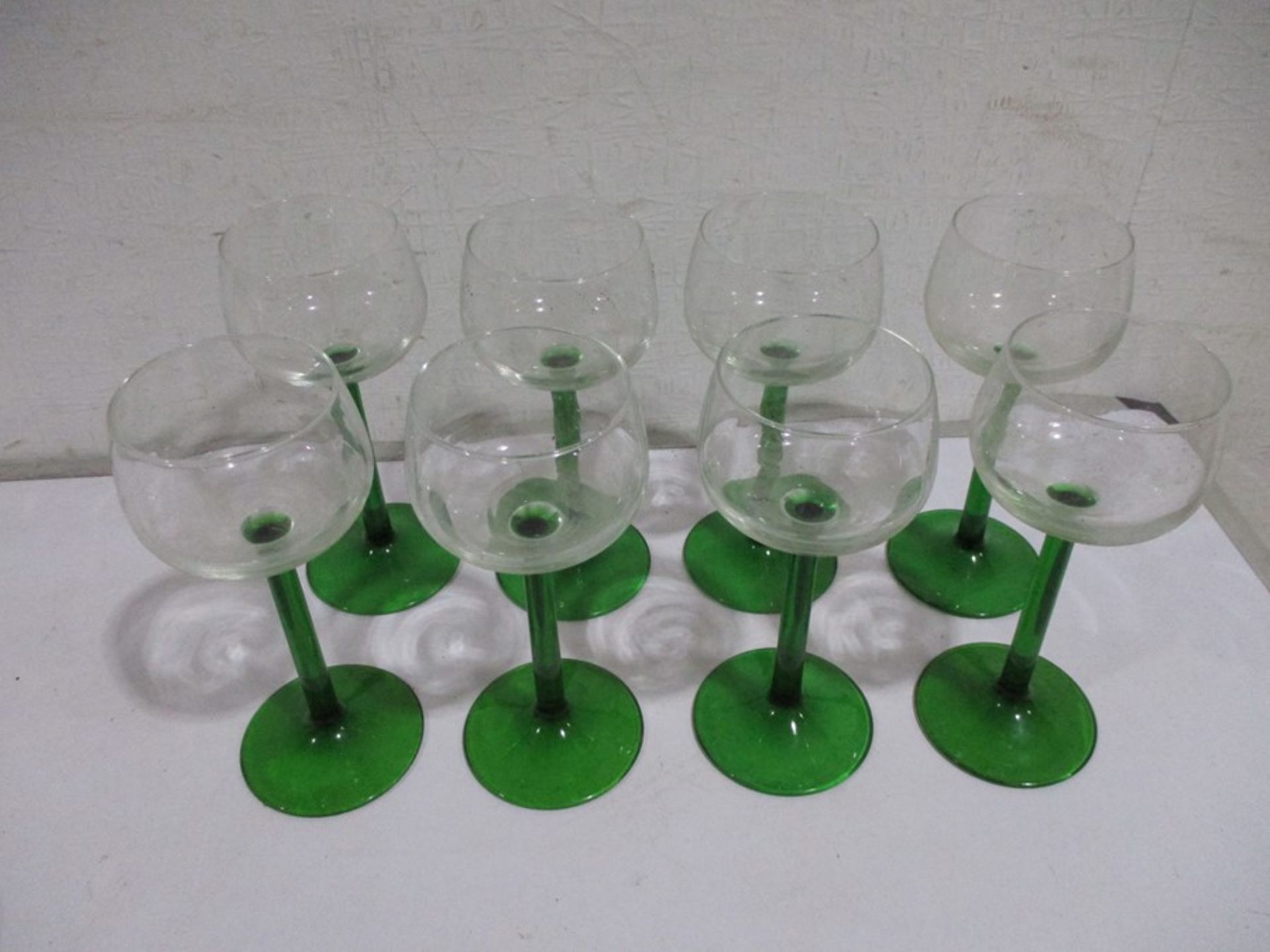 A large quantity of glassware in two boxes including tumblers, martini glasses etc. - Image 8 of 19