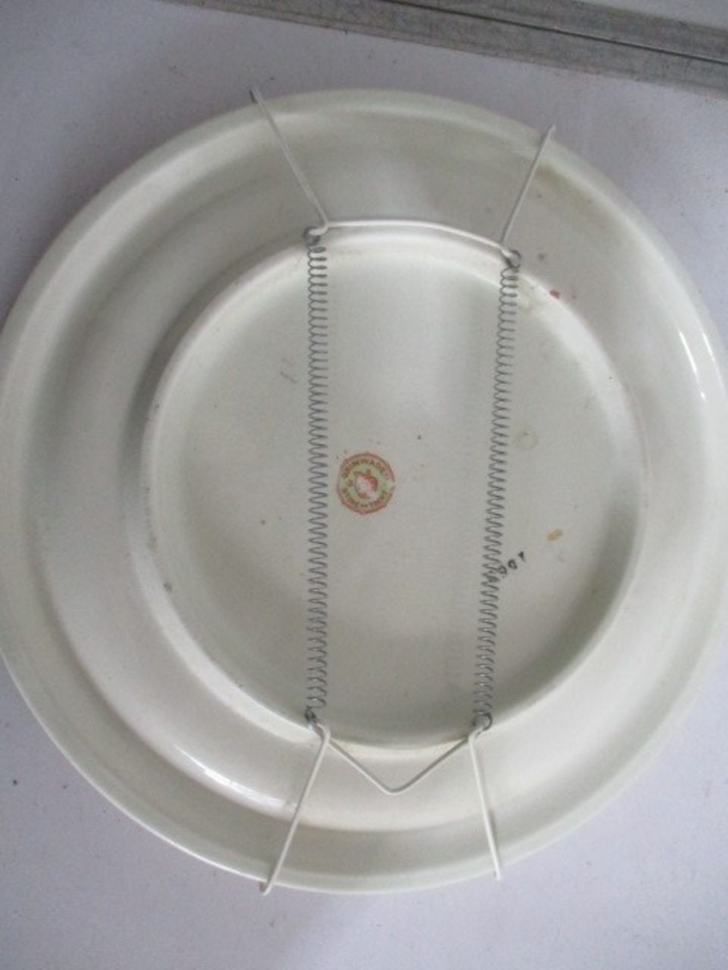 A large collection of bread plates with wall hangings - Image 11 of 11