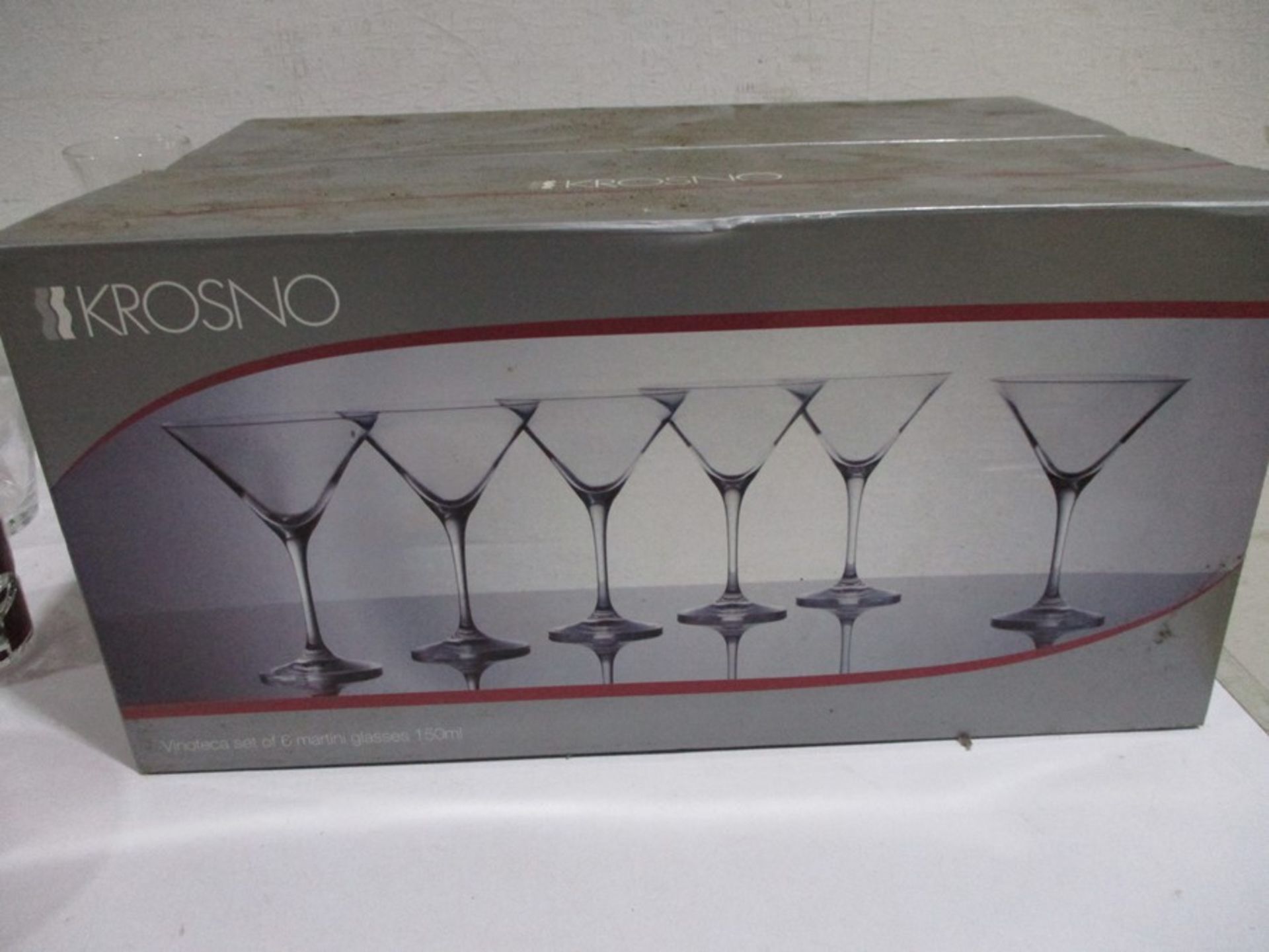 A large quantity of glassware in two boxes including tumblers, martini glasses etc. - Image 2 of 19