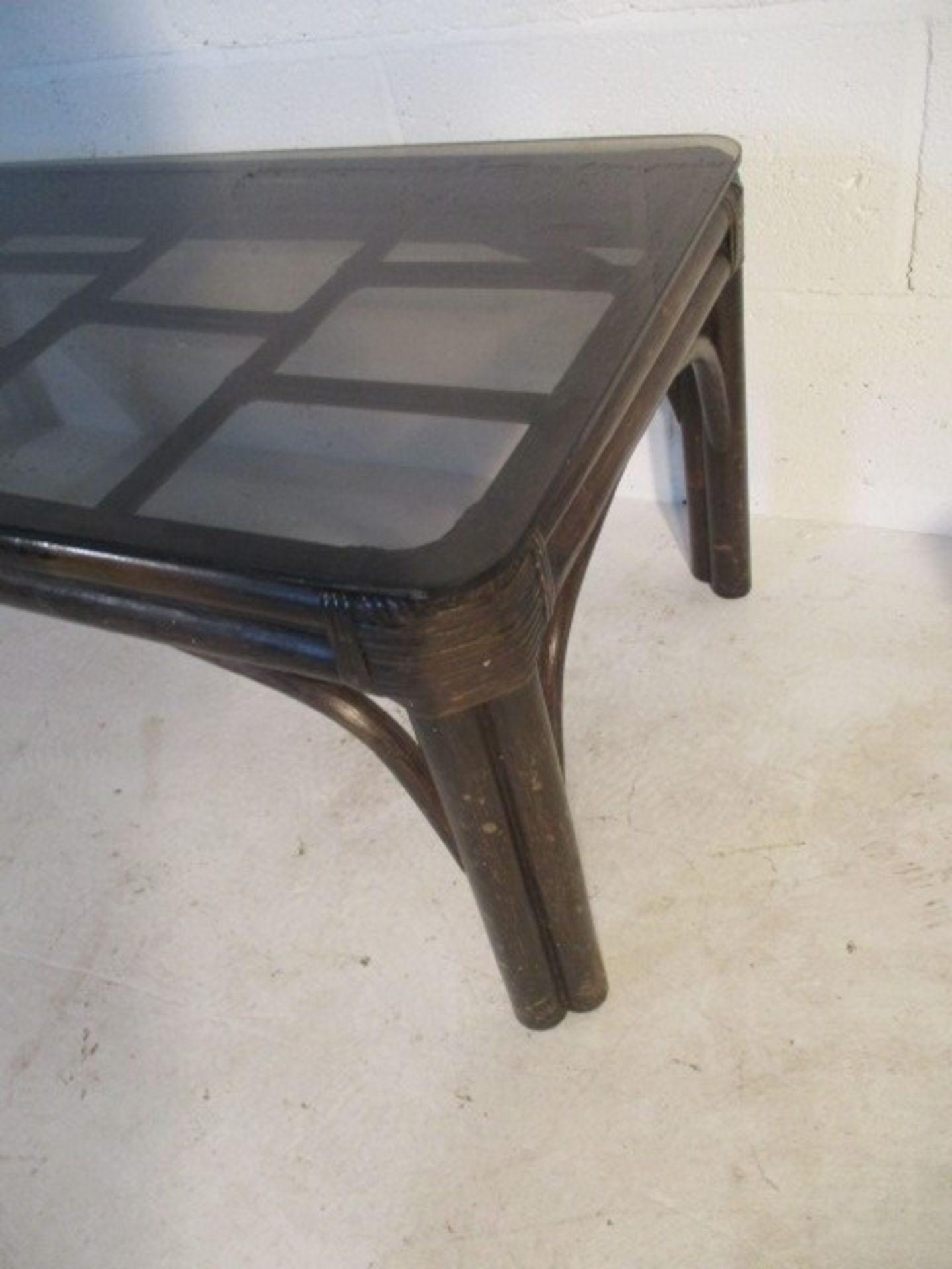 A conservatory chair along with two similar coffee tables - Bild 4 aus 11