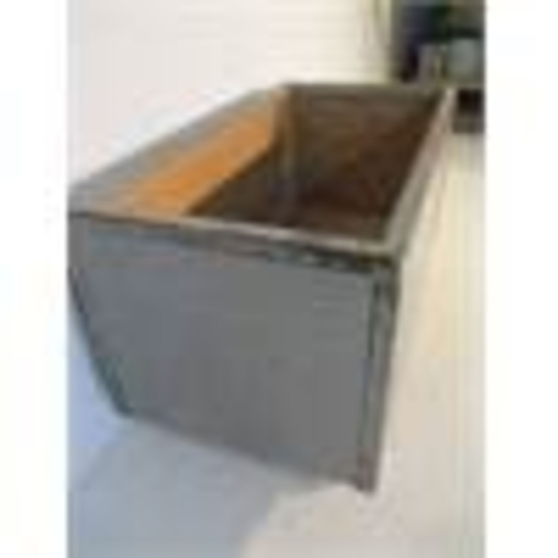 A grey painted trolley with metal edging, 133 cm x 71 cm - Image 10 of 12