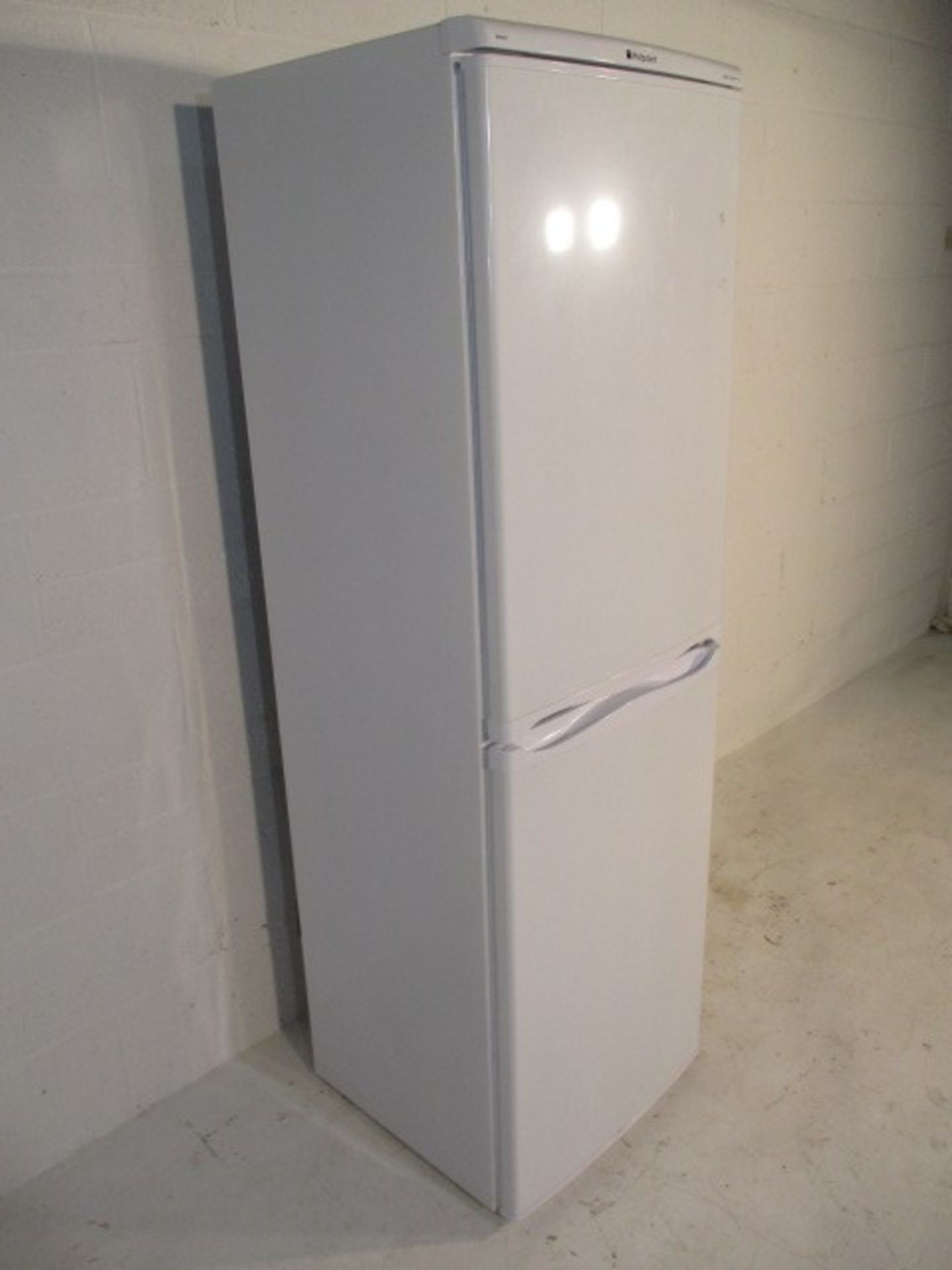 A Hotpoint Iced Diamond (RFA52P) upright fridge freezer - Bild 3 aus 9