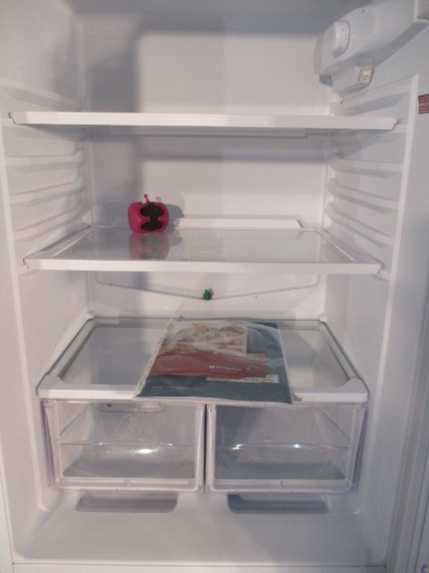 A Hotpoint Iced Diamond (RFA52P) upright fridge freezer - Bild 7 aus 9