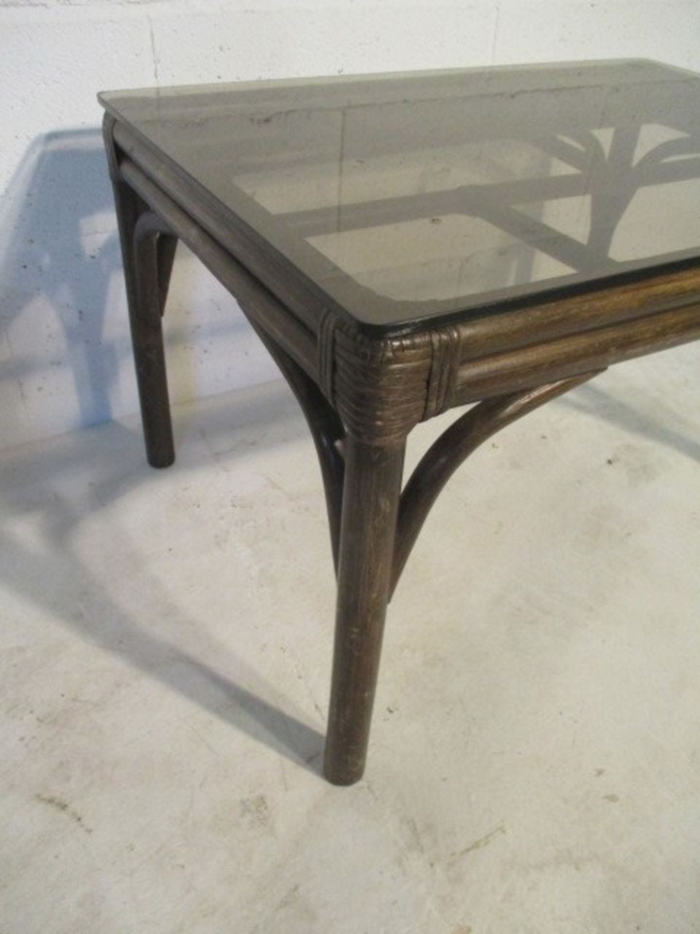 A conservatory chair along with two similar coffee tables - Bild 6 aus 11