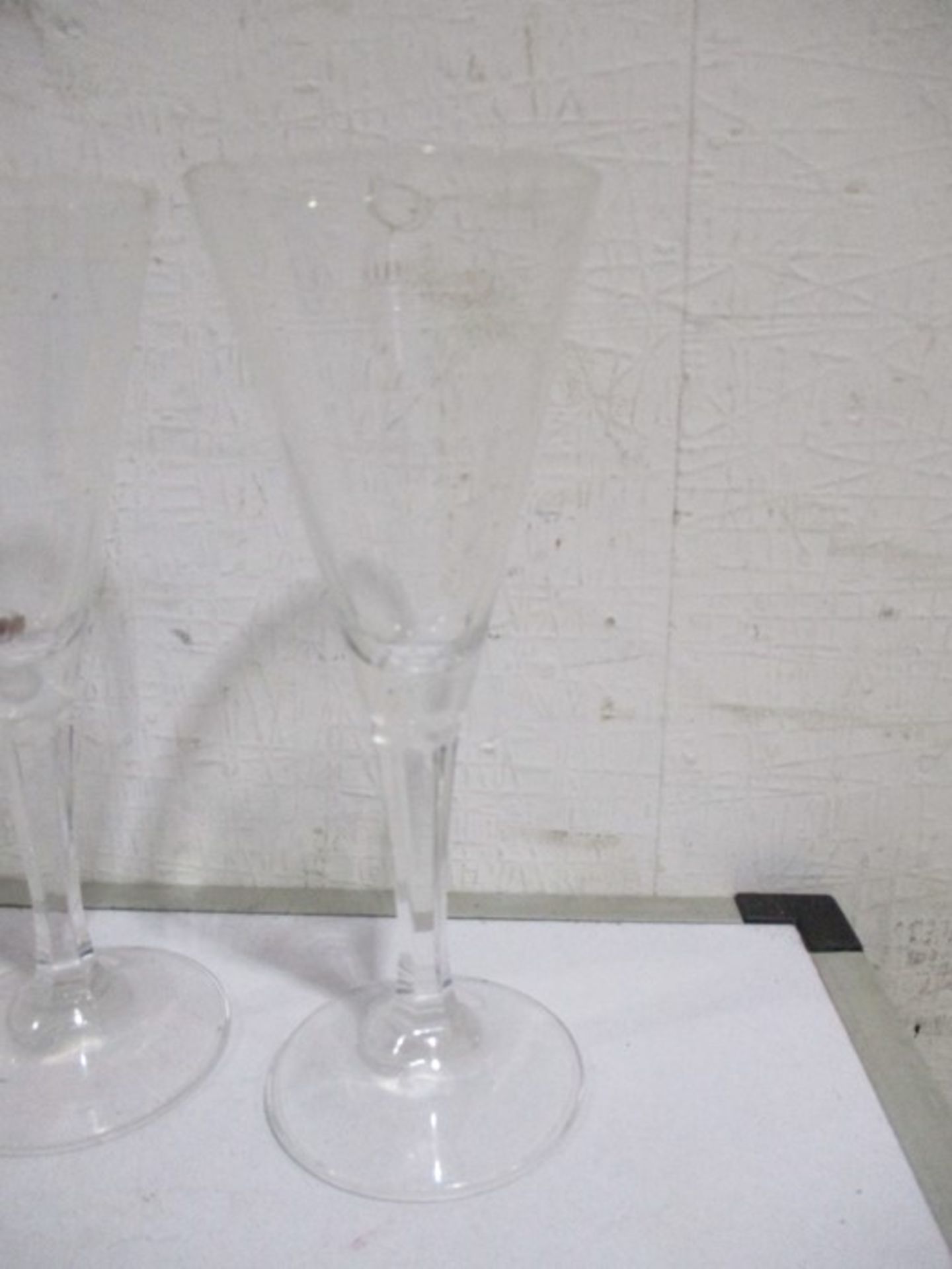 A large quantity of glassware in two boxes including tumblers, martini glasses etc. - Image 7 of 19