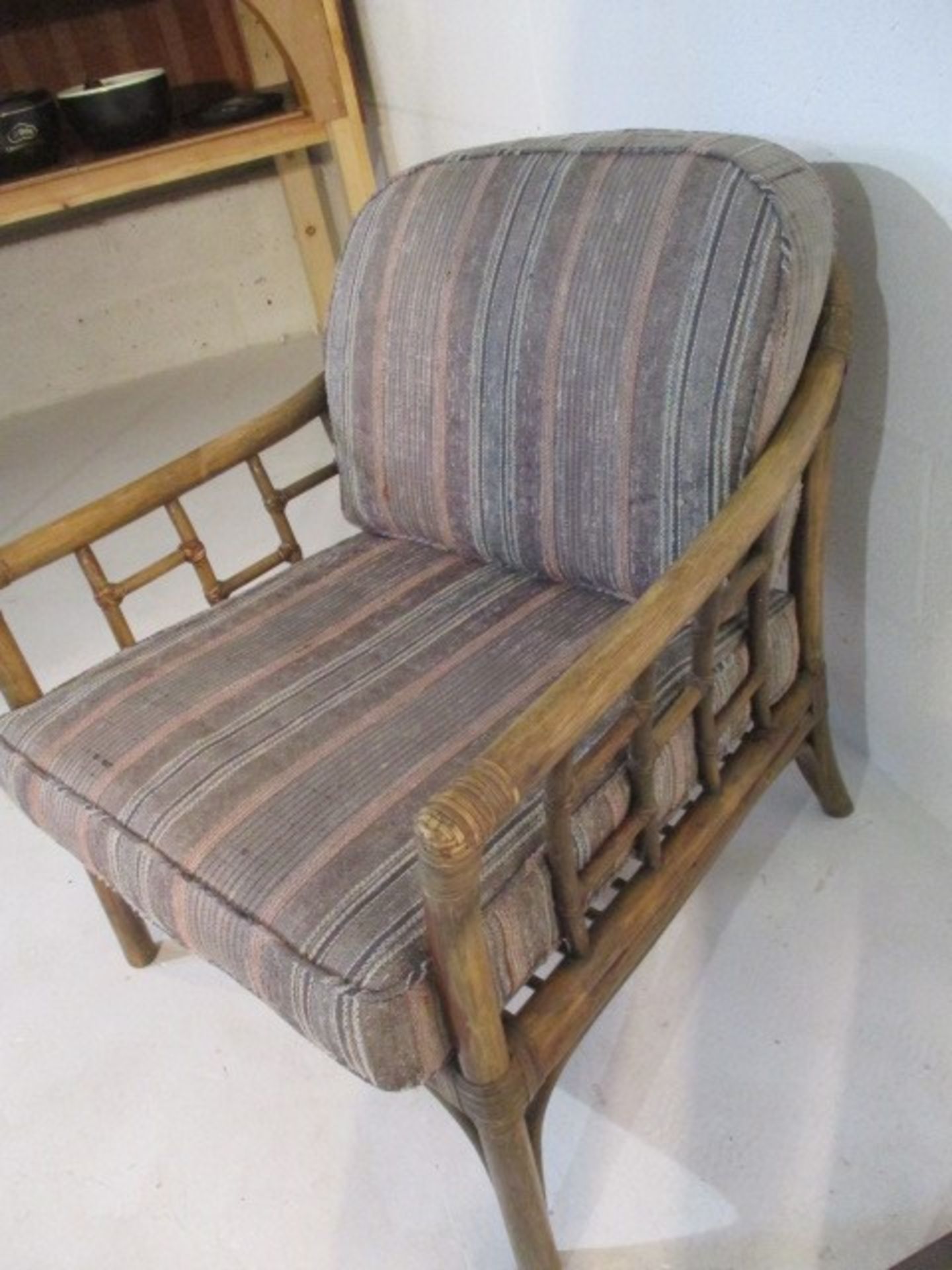 A conservatory chair along with two similar coffee tables - Bild 8 aus 11