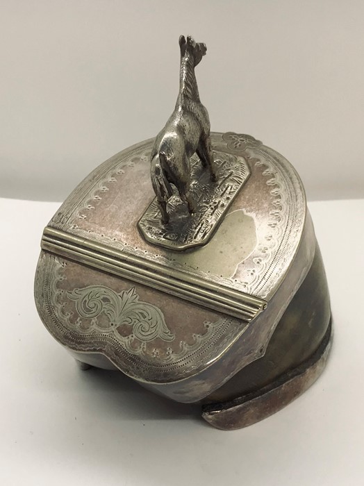 A silver plated snuff box formed from a horses hoof - Image 3 of 3