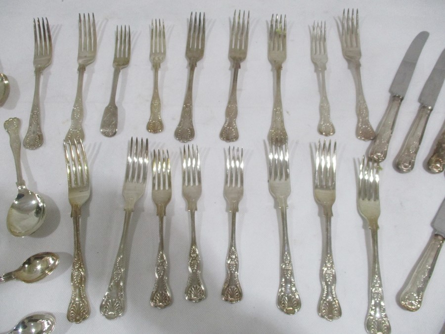 A collection of silver plated cutlery - Image 4 of 8