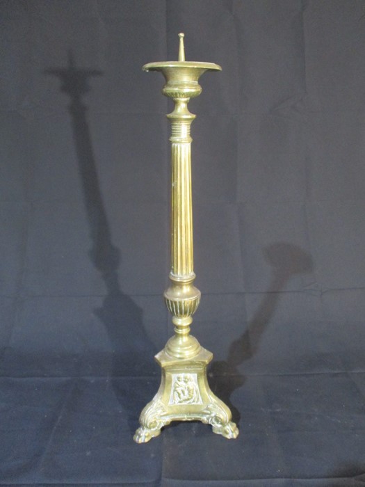 A freestanding brass lamp, along with a brass candle holder - Image 8 of 12