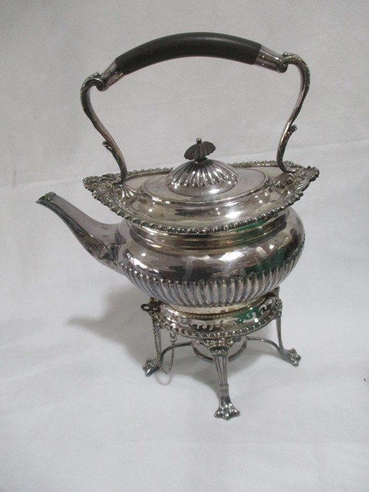 A collection of various silver plated items including spirit kettle on stand, napkin rings, - Image 4 of 17