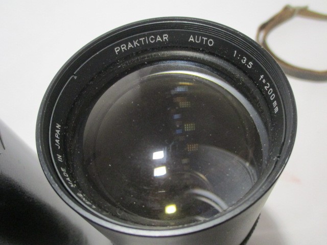A collection of vintage cameras and lenses including Minolta and Praktica - Image 7 of 13