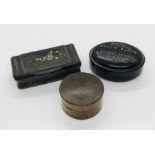 A horn snuff box along with a "Smoker's antiseptic tooth paste" pot and treen patch pot