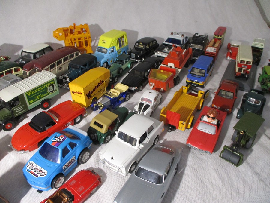 A collection of unboxed die-cast vehicles including Dinky, Corgi, Lledo, Matchbox etc - Bild 16 aus 16
