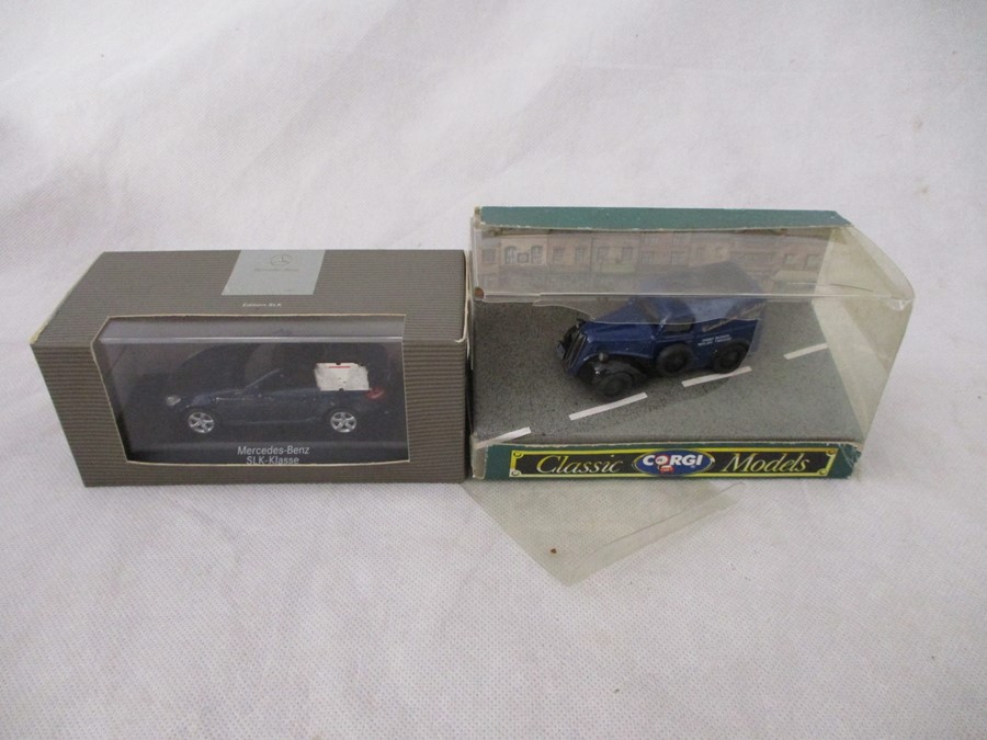 A collection of boxed die-cast vehicles including Corgi, Dinky, Gilbow etc - Bild 8 aus 10