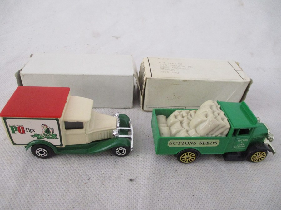 A small collection of Dinky, Corgi etc. including two boxed Dinky MGB's, boxed Eddie Stobart mini - Bild 8 aus 10