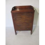 A Georgian mahogany commode with one drawer