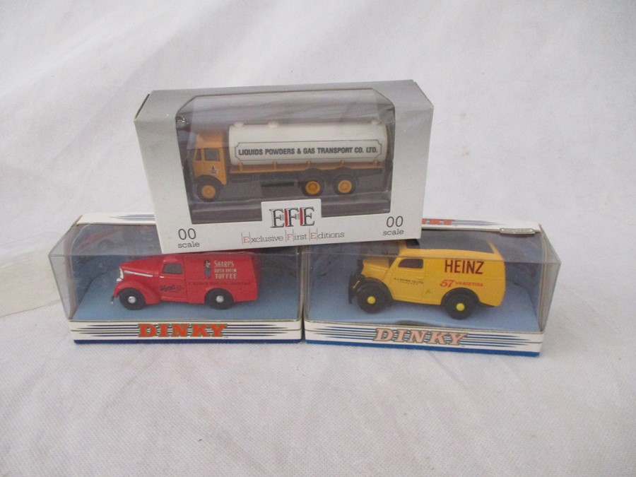 A collection of boxed die-cast vehicles including Corgi, Dinky, Gilbow etc - Bild 9 aus 10