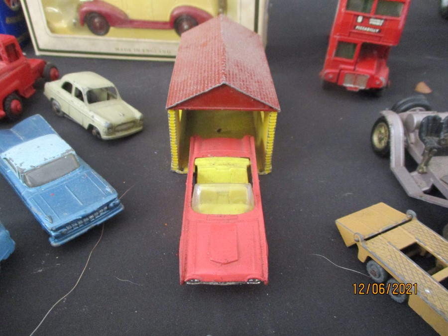 A selection of vintage play worn model cars including Lesney, Corgi and Dinky - Bild 32 aus 33