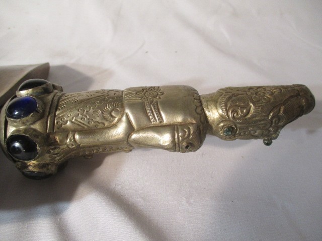 A 20th century Kris (possibly Balinese) with undulating double edged blade. The SCM grip formed as a - Image 11 of 27