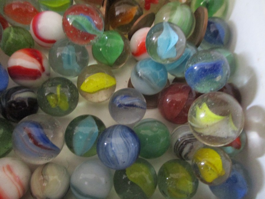 A small collection of marbles - Bild 4 aus 6