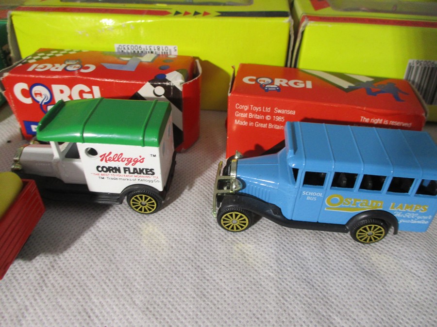 A collection of various die-cast vehicles including Matchbox, Corgi, Shell Classic Sportscars, - Bild 8 aus 13