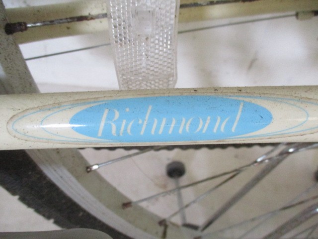 A ladies Richmond Falcon bike - 18 speed shimano gears - Image 8 of 11