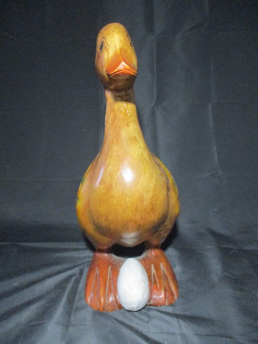 A large wooden novelty duck - Image 2 of 7