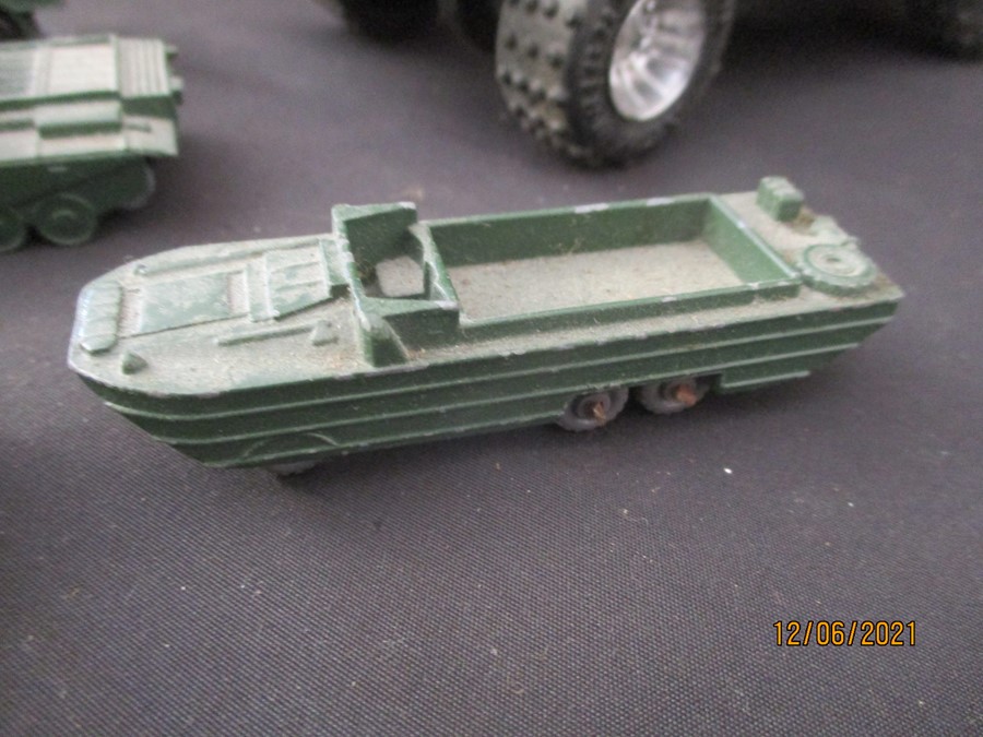 A selection of vintage play worn model cars including Lesney, Corgi and Dinky - Bild 7 aus 33