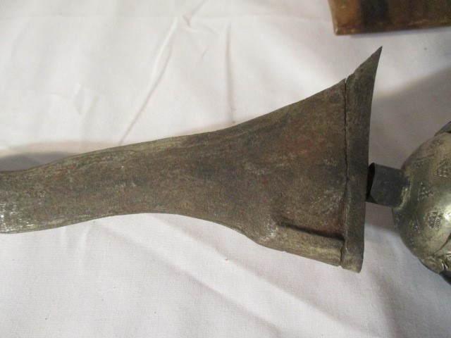 A 20th century Kris (possibly Balinese) with undulating double edged blade. The SCM grip formed as a - Image 24 of 27