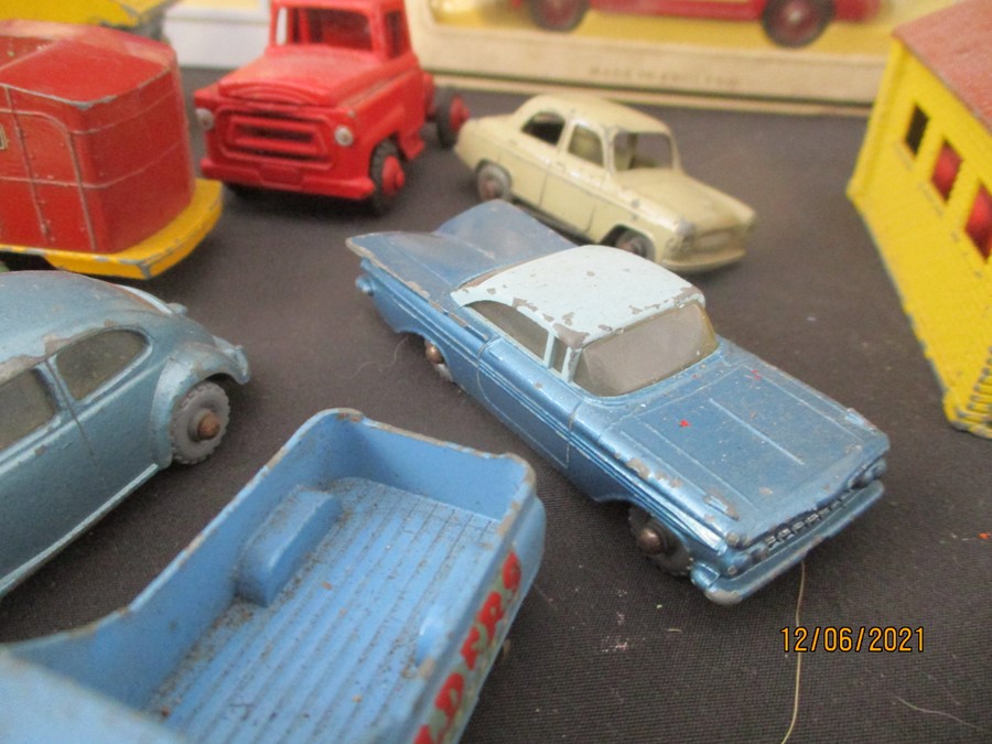 A selection of vintage play worn model cars including Lesney, Corgi and Dinky - Bild 18 aus 33