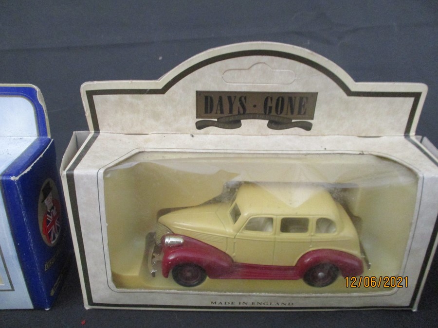 A selection of vintage play worn model cars including Lesney, Corgi and Dinky - Bild 30 aus 33