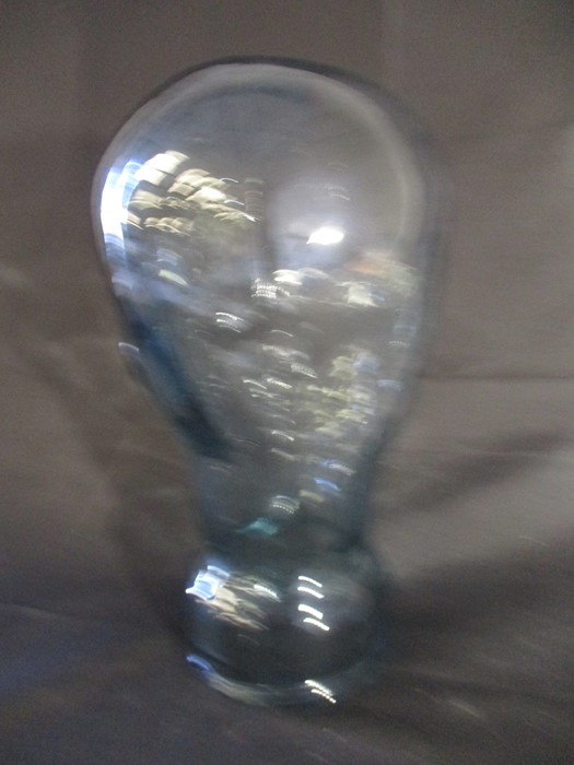 A glass display head. - Bild 5 aus 9