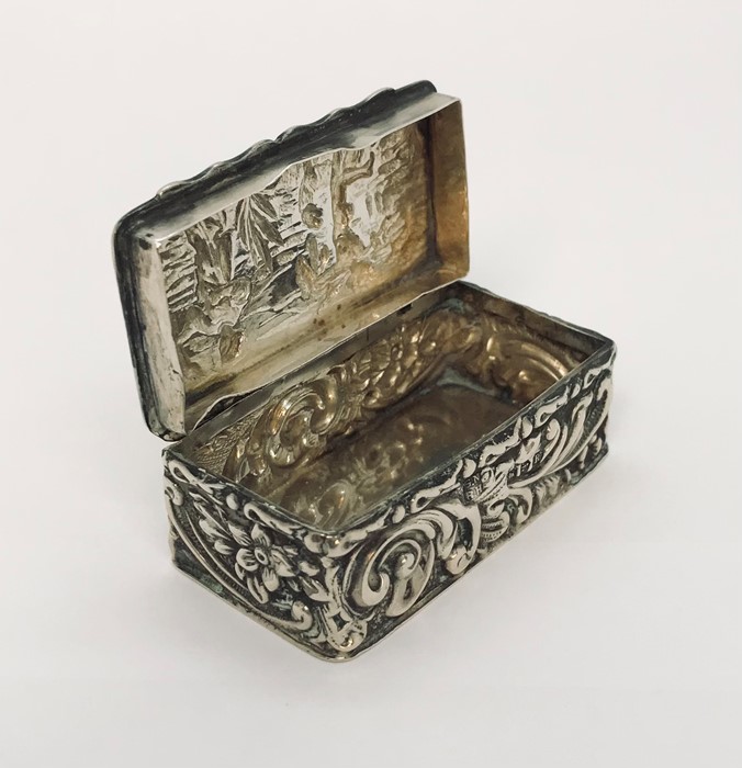 A small hallmarked silver pill box ( Chester 1900, George Nathan & Ridley Hayes) decorated with a - Image 2 of 4