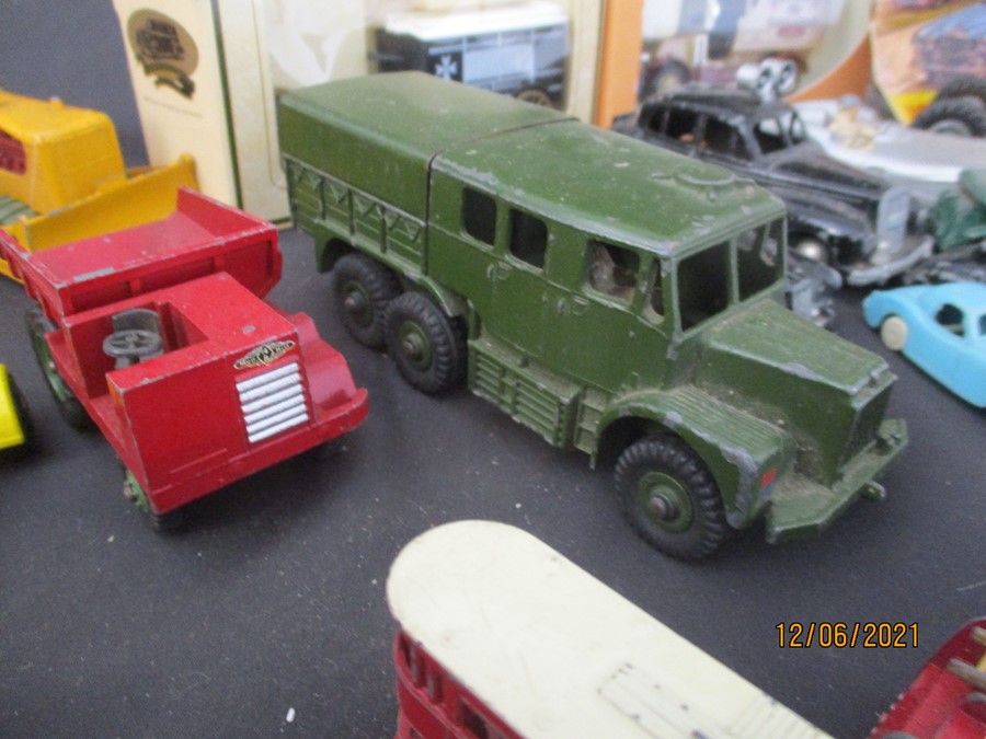 A selection of vintage play worn model cars including Lesney, Corgi and Dinky - Bild 14 aus 33