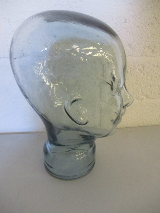 A glass display head. - Bild 8 aus 9