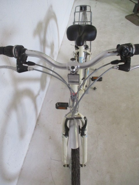 A ladies Richmond Falcon bike - 18 speed shimano gears - Image 5 of 11