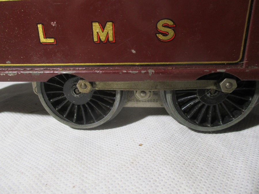 A boxed LNS Hornby train set, loco no. 6954 with various rolling stock etc. Tin plate station, - Bild 8 aus 10