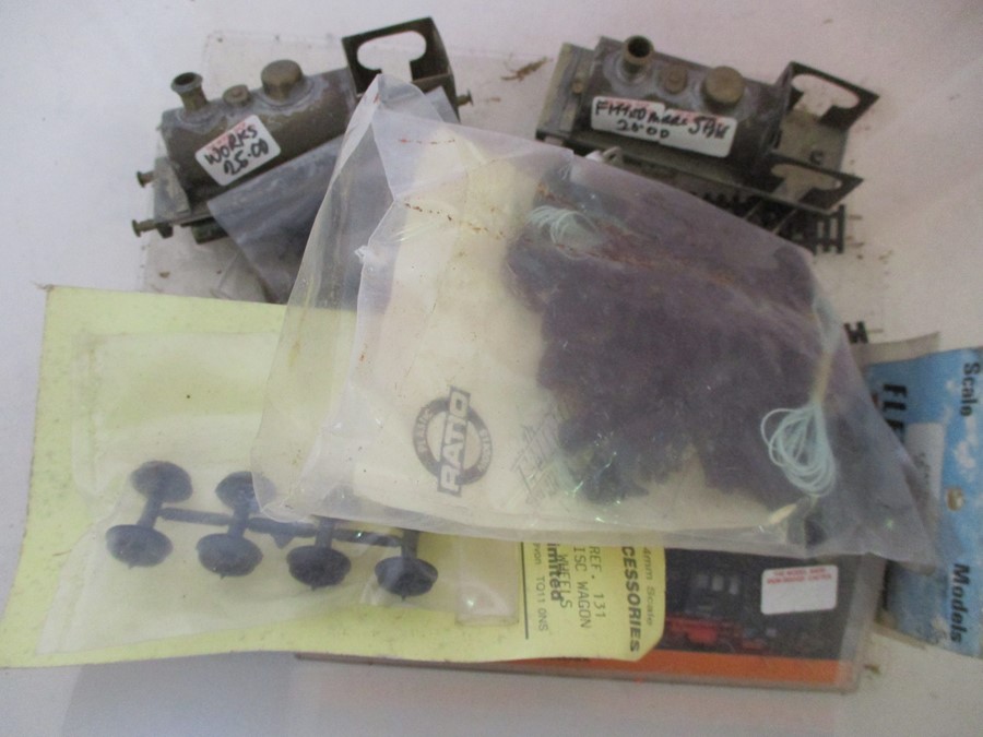 A collection of OO gauge model railways parts and spares A/F - Bild 9 aus 13