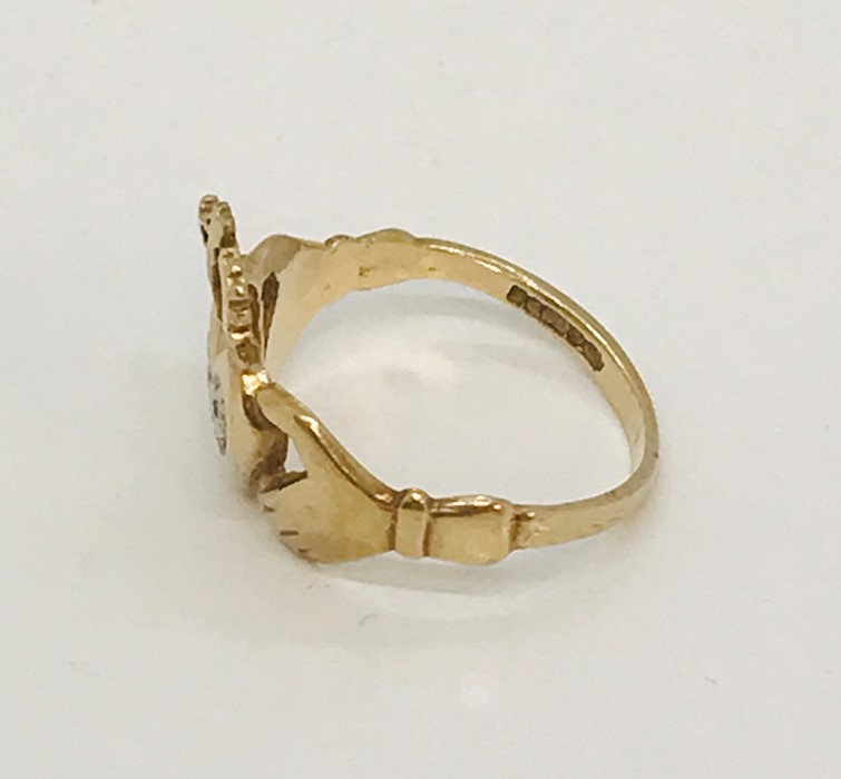 A 9ct gold Claddagh ring weight 1.8g - Image 2 of 3