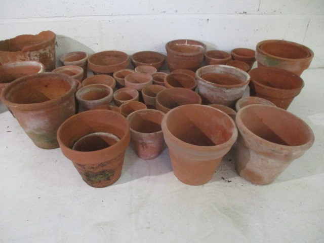 A large collection of terra cotta pots. - Image 2 of 7