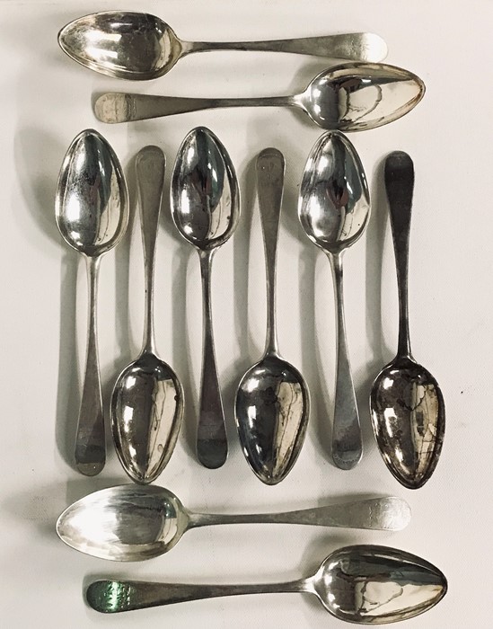 A set of 10 hallmarked silver spoons, total weight 650g ( 20.90 troy ounces), Edinburgh 1792