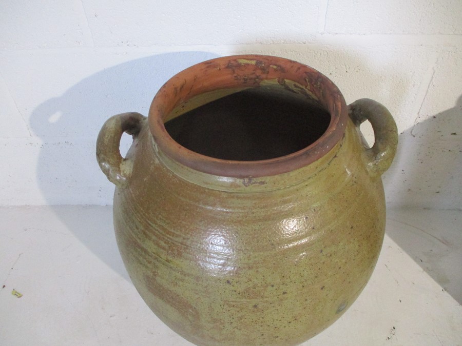 A large two handled glazed terracotta urn along with a large flagon - Image 3 of 11