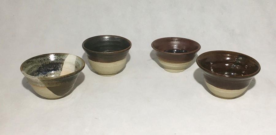 A large Eden pottery charger along with a collection of studio pottery bowls - Image 5 of 6
