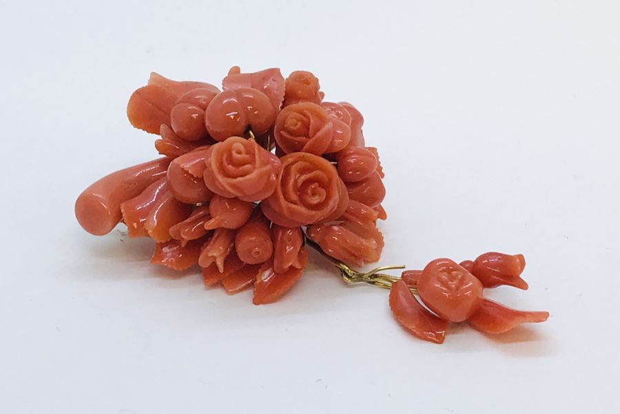 A Victorian coral brooch with gold coloured mount ( tested as 15ct) carved with roses and foliage, - Image 2 of 4