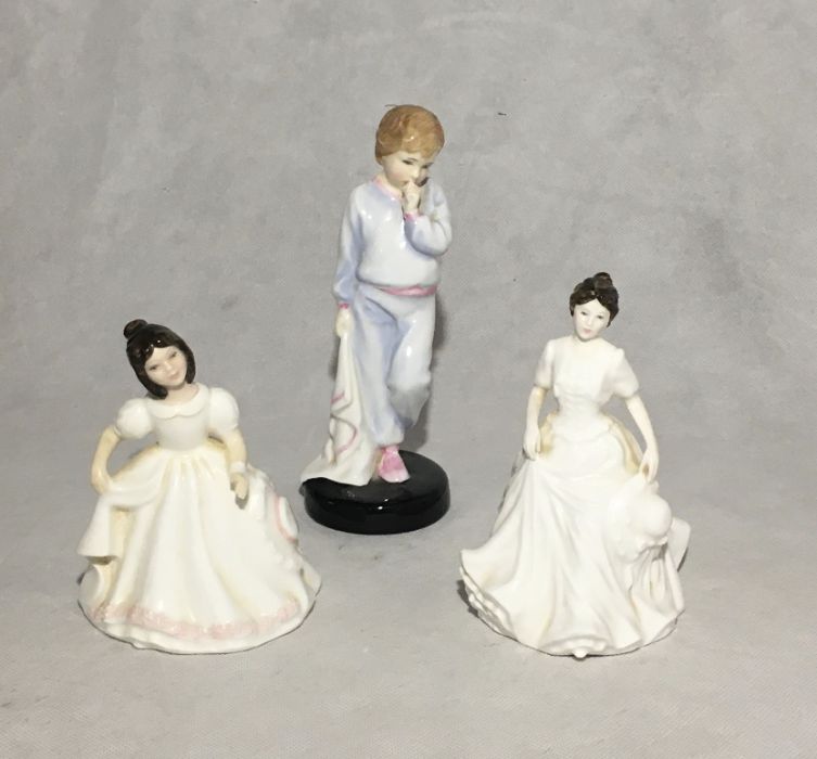 A collection of Royal Doulton figurines including "Lady Charmain", "The Ermine Coat", "Amanda", " - Image 3 of 4