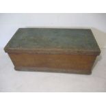 A large wooden trunk with scumble decoration to body - height 47cm, depth 53cm, length 111cm