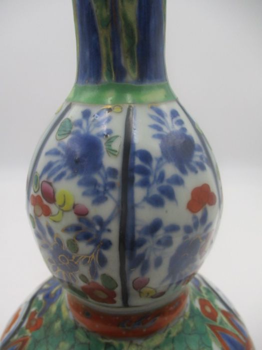 A Japanese 19th Century double gourd vase in the Imari palette, height 29cm - Image 5 of 12