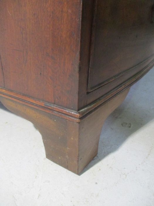A Georgian mahogany bow fronted chest of drawers. - Image 5 of 10
