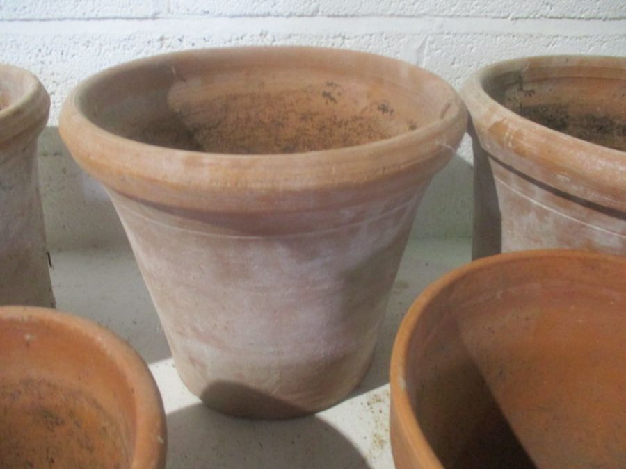 A small collection of terracotta flowerpots - Image 3 of 6